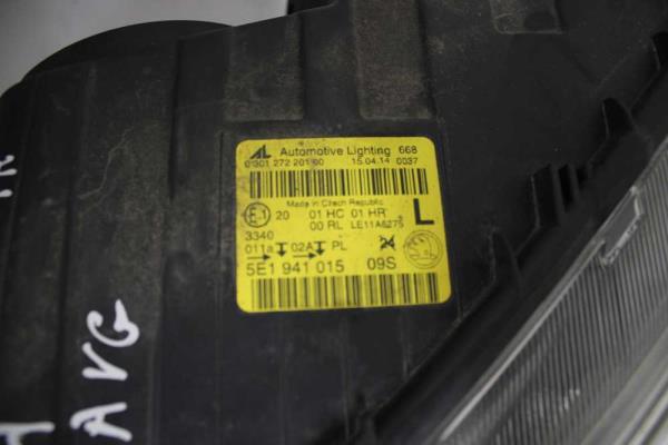 PHARE GAUCHE SKODA - Vue 3